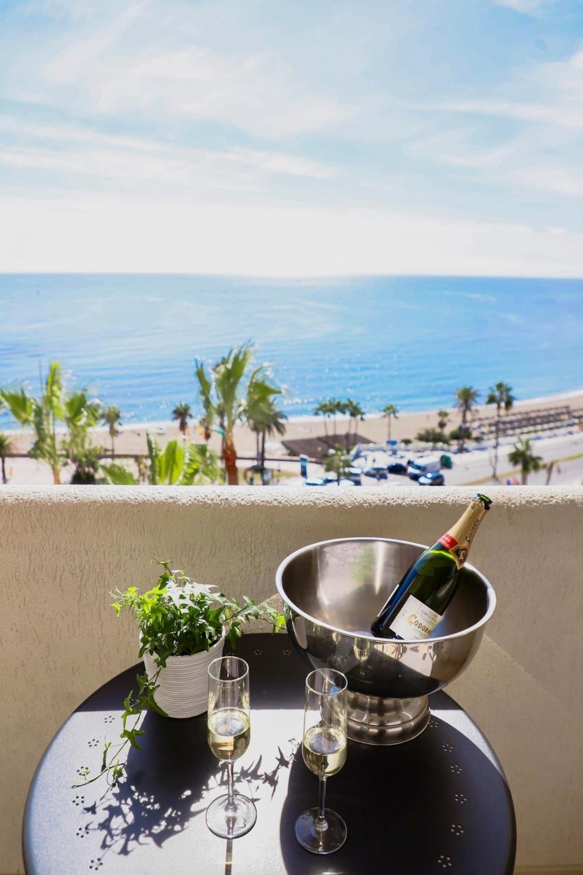 Direct Sea View- Bilbil Sunrise! Apartment Беналмадена Екстериор снимка